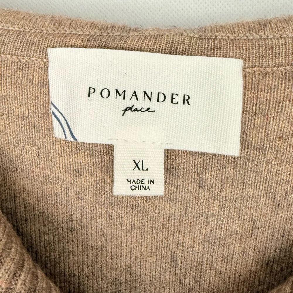 Tuckernuck Pomander Place Hoodie Sweater Cropped Tan Wide Sleeves Size XL - Picture 6 of 8